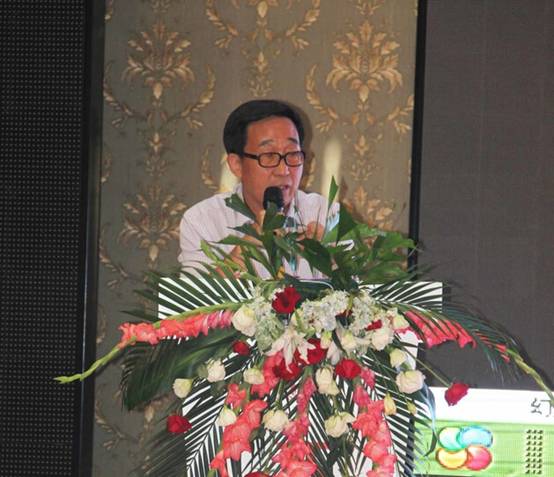 中國品牌第一人現(xiàn)身產(chǎn)業(yè)化發(fā)展論壇，共同分享饕餮智慧盛宴